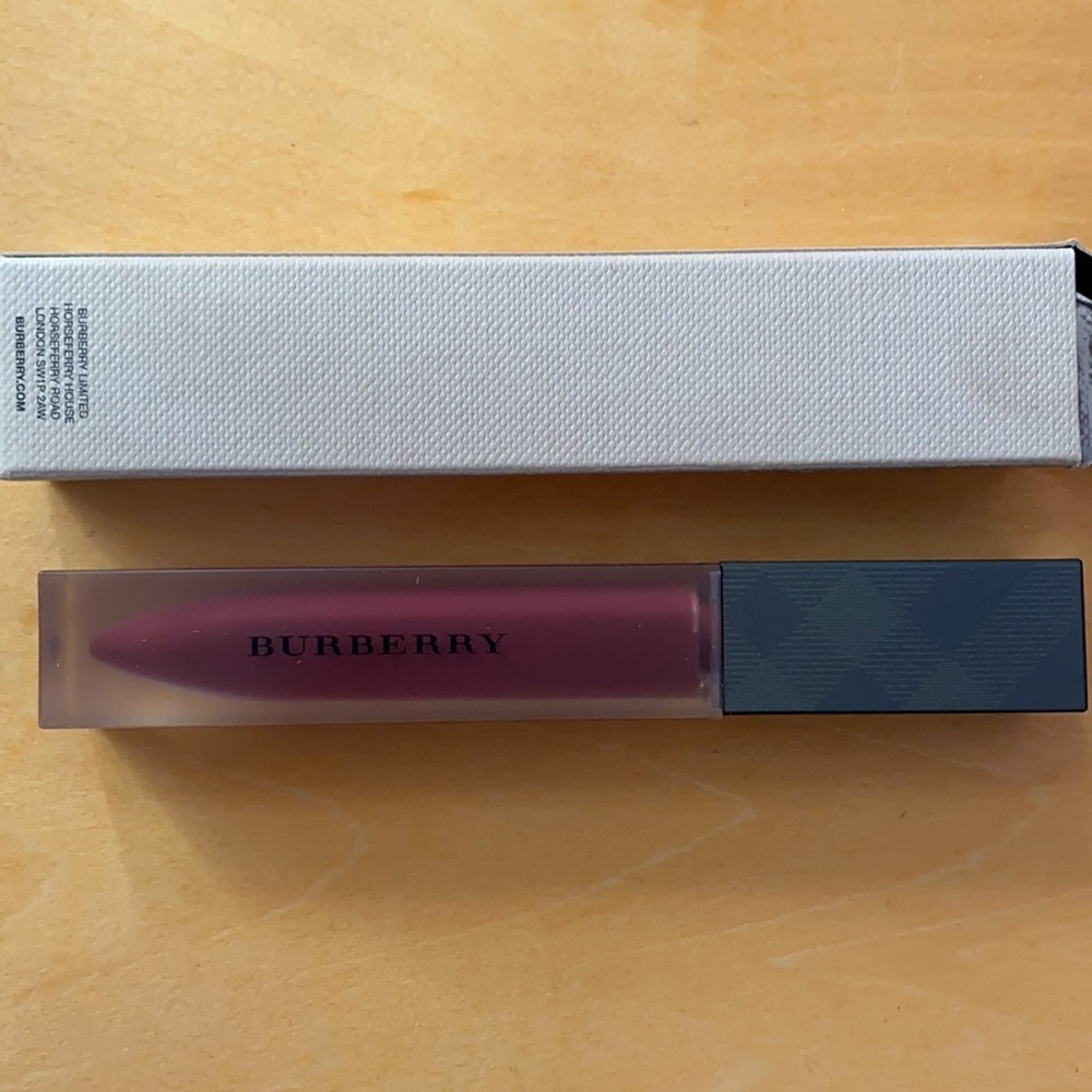 Host pick 🎊 11/30 NIB Burberry liquid lip velvet oxblood no. 53